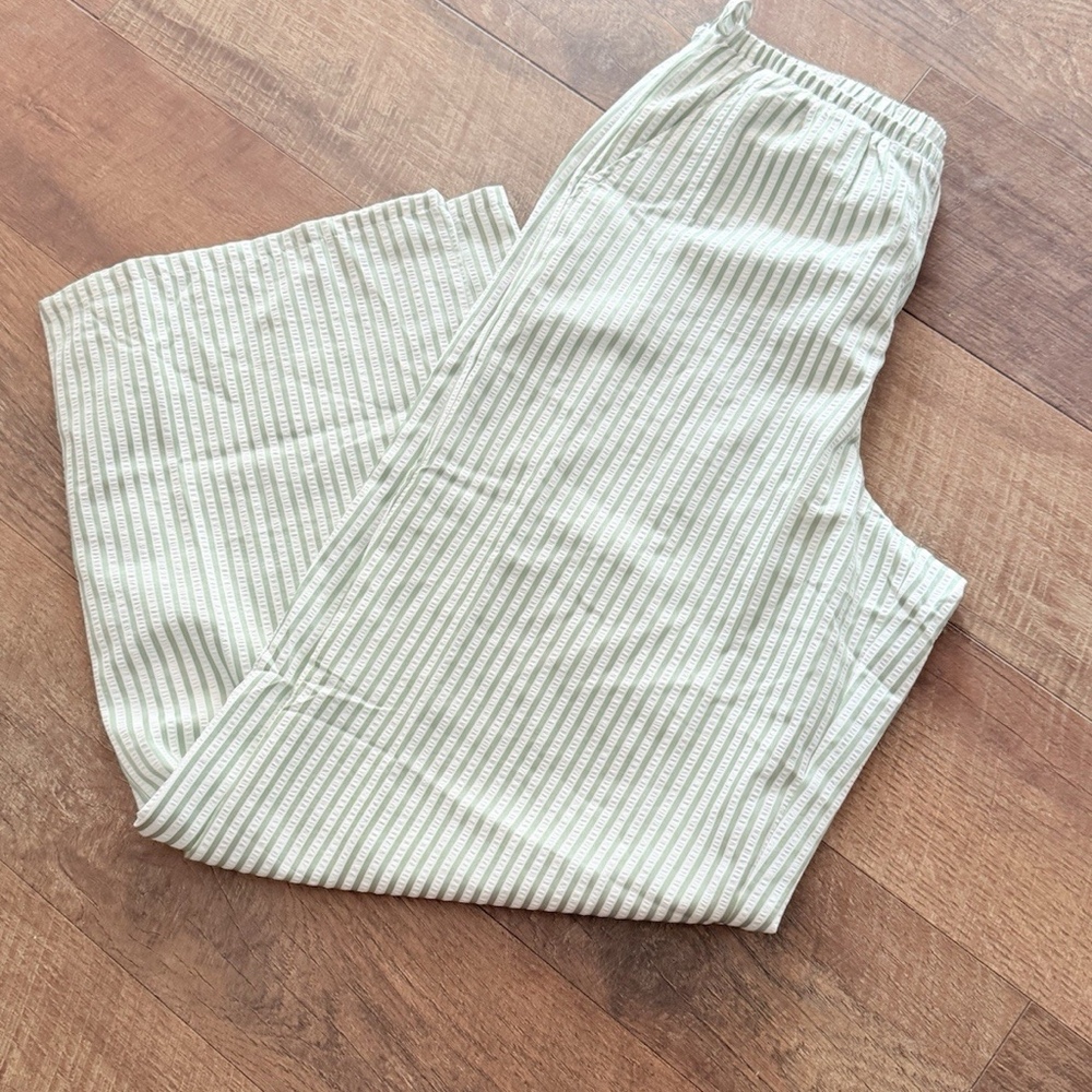 Madden Girl Green And White Vertically Striped Pants Size M